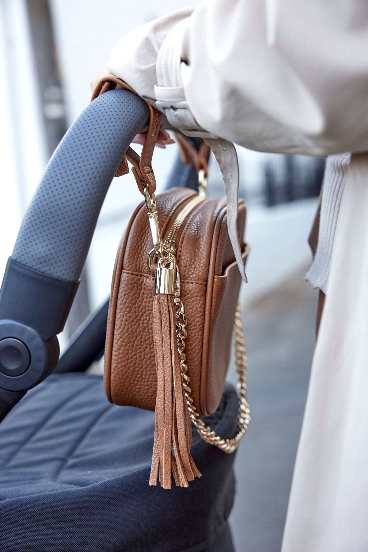 Black and tan pram deals